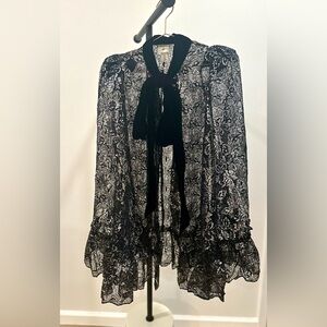 Vampire’s Wife x H&M Lace Cape